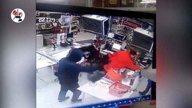 Ограбление магаза со стрельбой. Real video смотреть онлайн