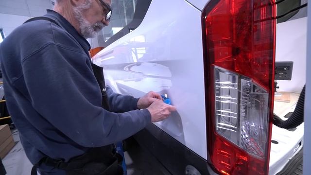 120V SMARTPLUG SHORE POWER install on a Ford TRANSIT. Choose your location carefully! смотреть онлайн