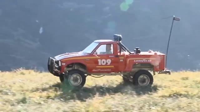 Tamiya Toyota 4x4 Hilux / Vintage смотреть онлайн