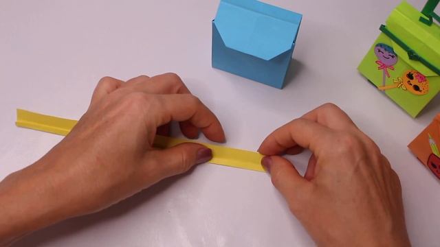 DIY Оригами Рюкзак / Портфель из бумаги на колёсиках. Идеи поделок из бумаги смотреть онлайн