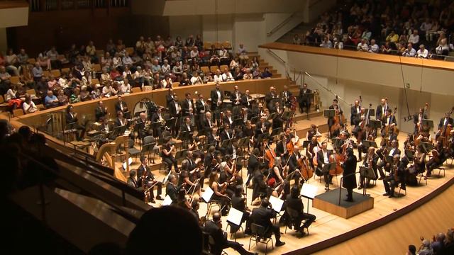 1/6/2018. Fazil Say. Eiji Oue. Orquestra de València. Obres de Bernstein i Debussy смотреть онлайн