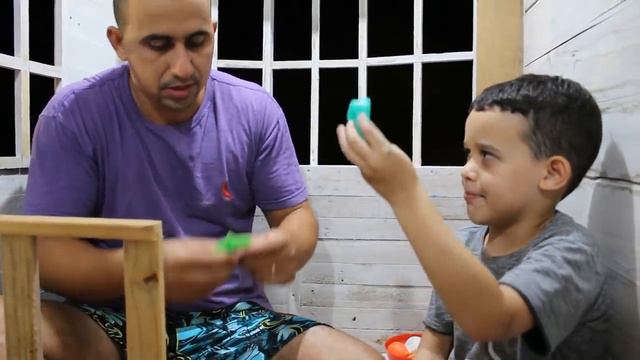 LUCAS E OS MELHORES VÍDEOS DE ACAMPAMENTO - Especial Halloween смотреть онлайн