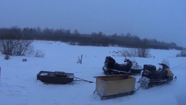 Самая правильная рыбалка в глухозимье))) Поломка снегохода смотреть онлайн
