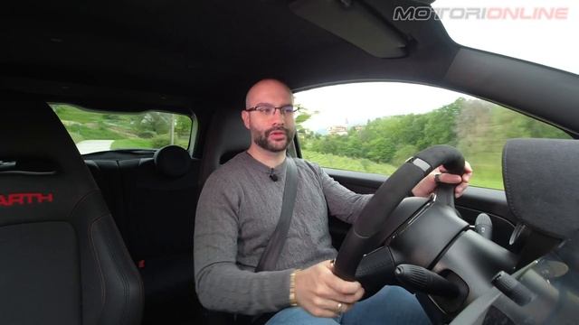 Abarth 695 Competizione 2023 | Com'è & Come Va смотреть онлайн