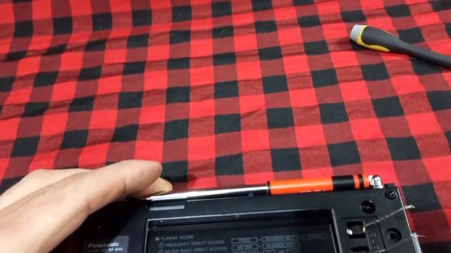 Panasonic RF-B40 External Antenna And Groundıng Connection Terminals смотреть онлайн