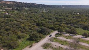 DJI Mini 4 Pro "Умные" режимы полета позволяют автоматически следовать за автомобилем