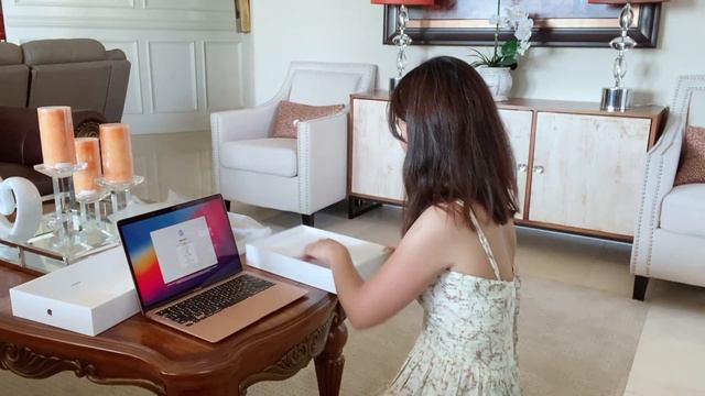 UNBOXING APPLE MACBOOK AIR M1 CHIP 2021 & REVIEW | Jackie Moko смотреть онлайн