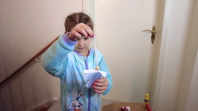 Даша Украшает Дом = Dasha Dekoriert Das Haus. Wortschatz Zu Weihnachten A1. #русскийдляначинающих