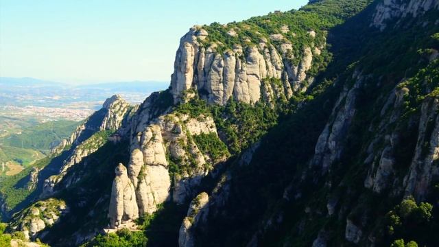 Monasterio de Montserrat смотреть онлайн