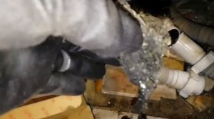 Запах канализации в туалете и ванной(ищем и устраняем)