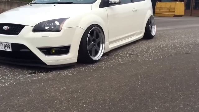 Ford Focus st 225 stance exhaust sound смотреть онлайн