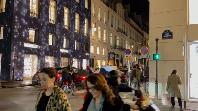 Beautiful Christmas Lights in Paris Rue du Faubourg Saint-Honoré смотреть онлайн