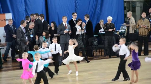 Быховенко Лиза, Золотые Ворота-2013, ча-ча, ювеналы-1 смотреть онлайн