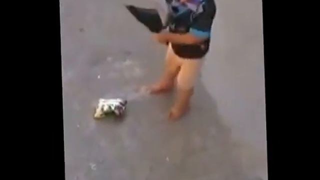 Как открыть пакет с сухариками смотреть онлайн