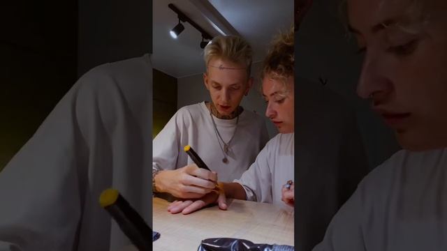 Татуировка в память о море? смотреть онлайн