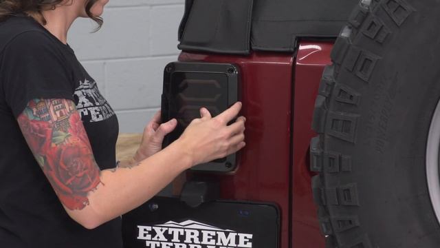 Jeep Wrangler JK Raxiom LED Tail Light Review & Install смотреть онлайн