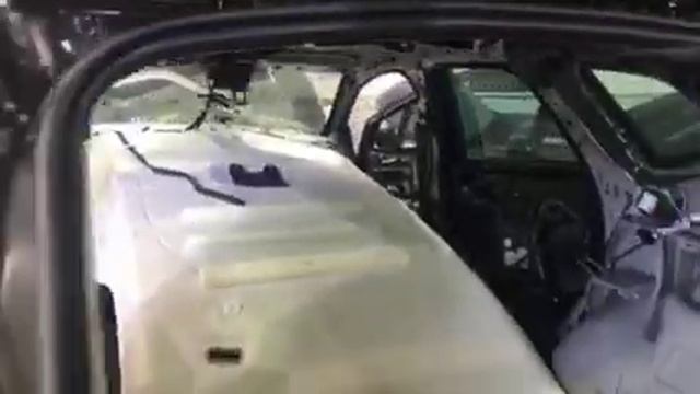 Кусочки виброизоляции, разбросанные по салону Рено Каптур, трудно назвать добротной шумоизоляцией смотреть онлайн