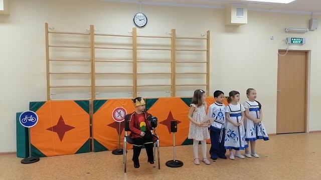 Сказка-инсценировка по Правилам Дорожного Движения "В ГОСТЯХ У ЦАРЯ СВЕТОФОРА" смотреть онлайн