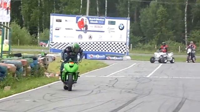 выступление июнь на авто гонки Классное видео смотреть онлайн