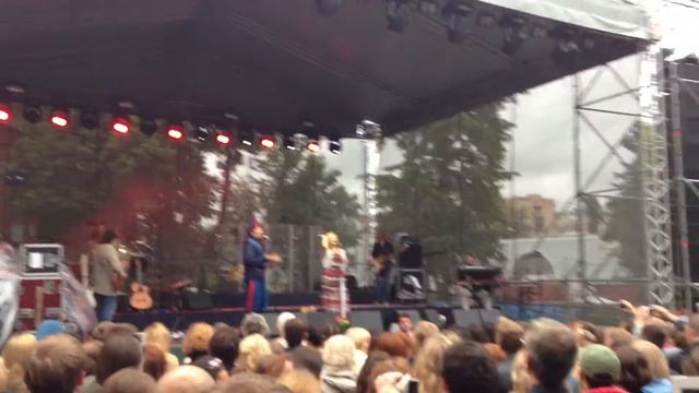 27 Июля 2013 · г. МОСКВА, ПОЛЕ-MUSIC. ПЕЛАГЕЯ И ЮРИЙ ЩЕРБАКОВ "ПОД ОКНОМ ШИРОКИМ" смотреть онлайн