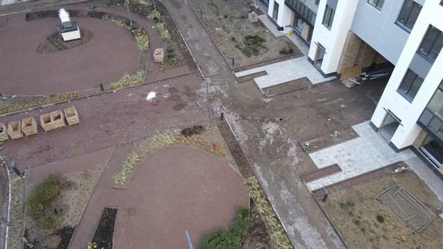 ЖК Светлана Парк - 24.10.2021 - 4/5 - Двор корпуса 1.2 смотреть онлайн