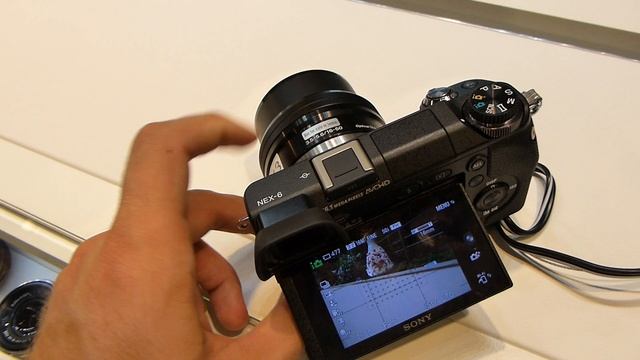 Sony NEX-6 Hands On смотреть онлайн