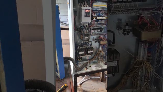 сборка ЩУ 630 т. прессом,проверка схемы в работе (схема упрощённая , главное знать принцип работы) смотреть онлайн