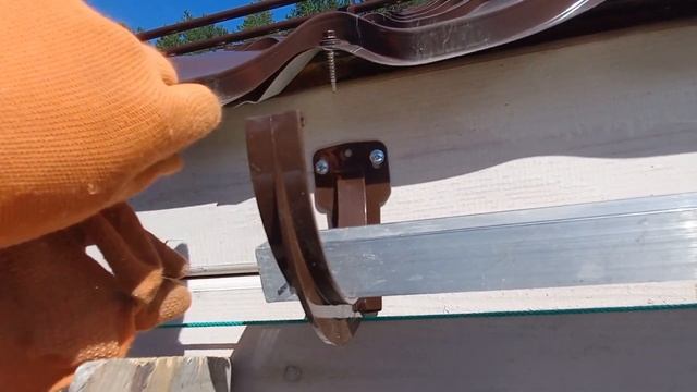 Водосточная система и снегозадержатели своими руками. смотреть онлайн