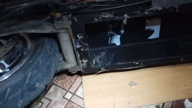 Kugoo M4 снял батарею