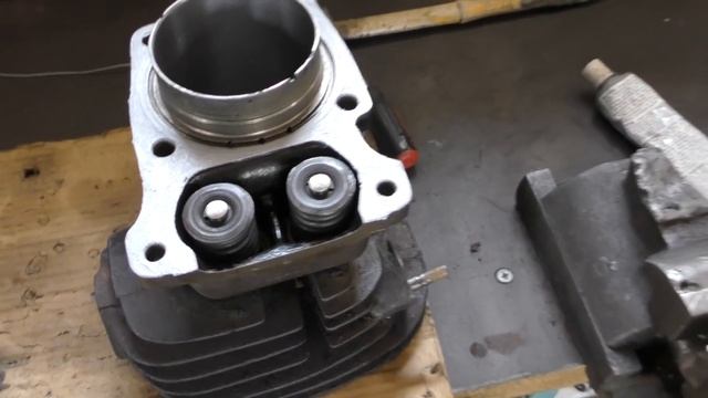 Ч 15 Мотоцикл из запчастей.Ремонт двигателя К-750 ( М-72 ) смотреть онлайн