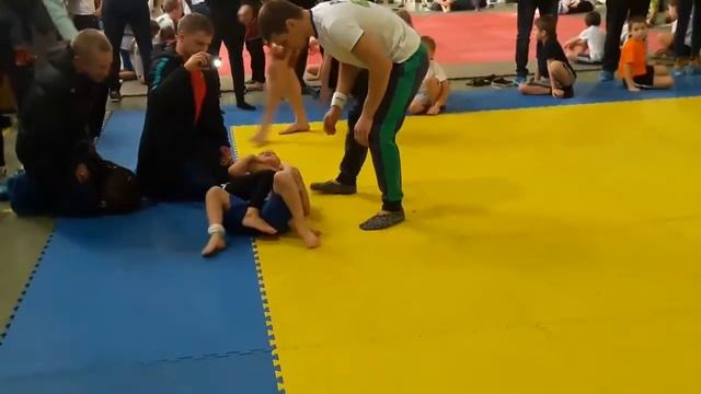 BJJ No Gi Girl Vs Boy. Грэпплинг. Девочка против мальчика бжж