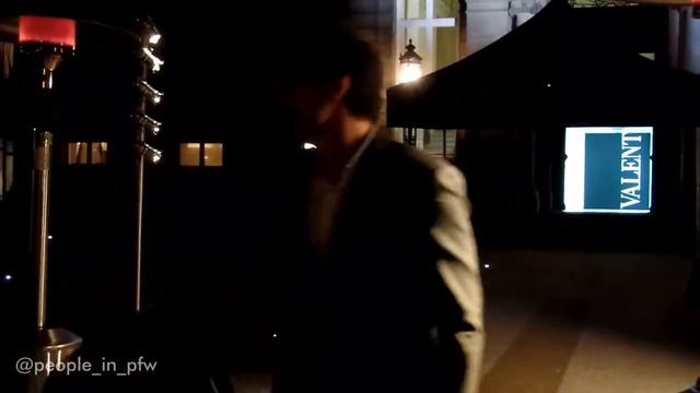 Pedro Pascal from Game Of Thrones and Narcos - Valentino Men's Fashion Show in Paris - January 17th смотреть онлайн