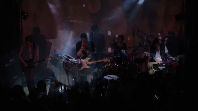 VLNY - Из Забывших Меня Можно Составить Город(live) смотреть онлайн