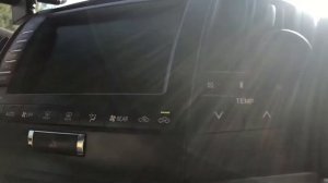 Замена салонного фильтра в Toyota Land Cruiser 200