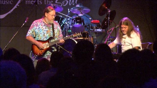 SUGAREE performed by Cubensis смотреть онлайн