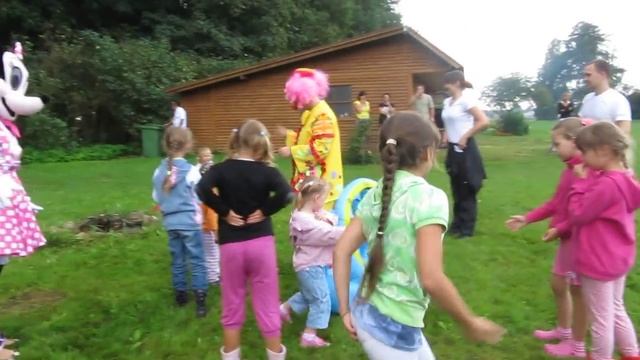 Детский праздник.Игра с мячиком. смотреть онлайн