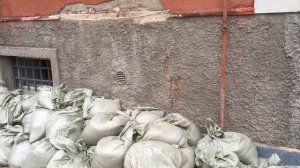 Алмазное бурение отверстия 325мм в кирпичной стене под вентиляцию.