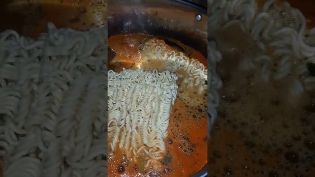 как можно приготовить всеми любимый рамен ?