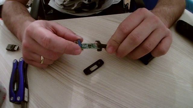 HDMI To VGA Adapter What's Inside?