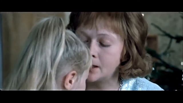 Платье для дочки ("Однажды, 20 лет спустя") смотреть онлайн