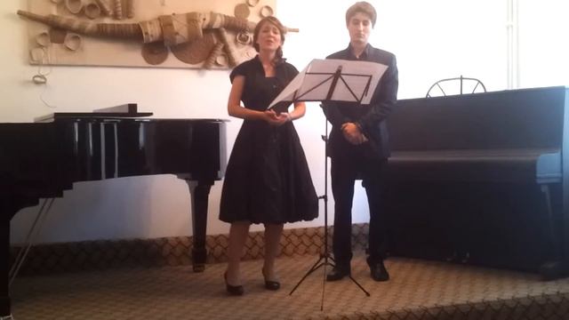 Santa Lucia Luntana-Catalin and Alexandra смотреть онлайн