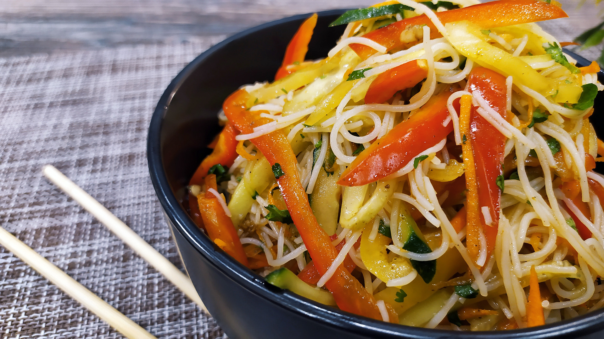 ФУНЧОЗА С ОВОЩАМИ (дунг. 粉條子 фынтёзы) (Азиатская кухня)