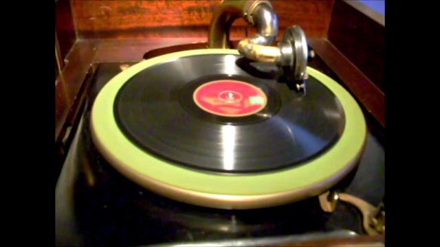 (1937) Hör mein Lied Violetta - Walter Raatzke mit seinem Orchester смотреть онлайн