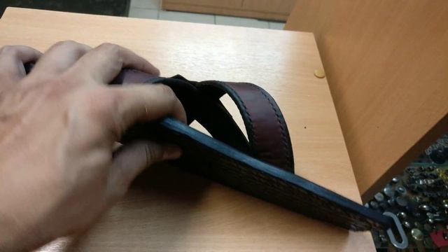 Кожаные тапки (сланцы). смотреть онлайн