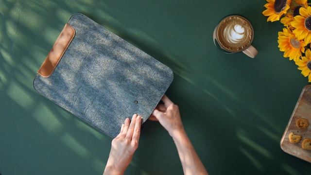 Fine Leather And Fleece Sleeve Bag For MacBook Pro And Air, 16 Inch, 14 Inch | MegaGear