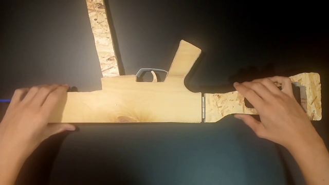 Самодельный UMP-45 из дерева