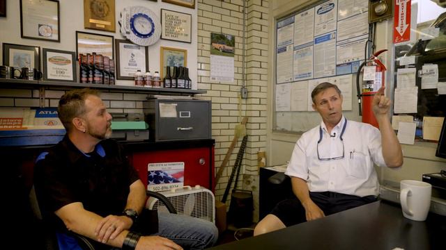 Auto Pros Visit Pruitt's Auto Service Louisville, KY смотреть онлайн