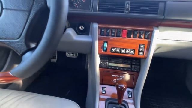 Mercedes-Benz W124 E320 AMG смотреть онлайн