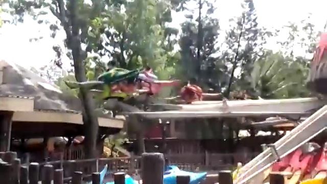 sunway lagoon amusement park - vultures смотреть онлайн