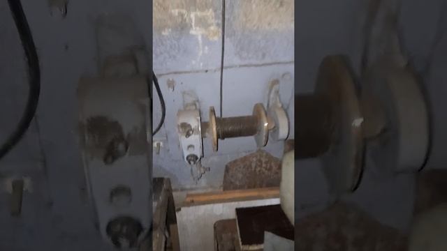 простейшая лебёдка в гараж. смотреть онлайн